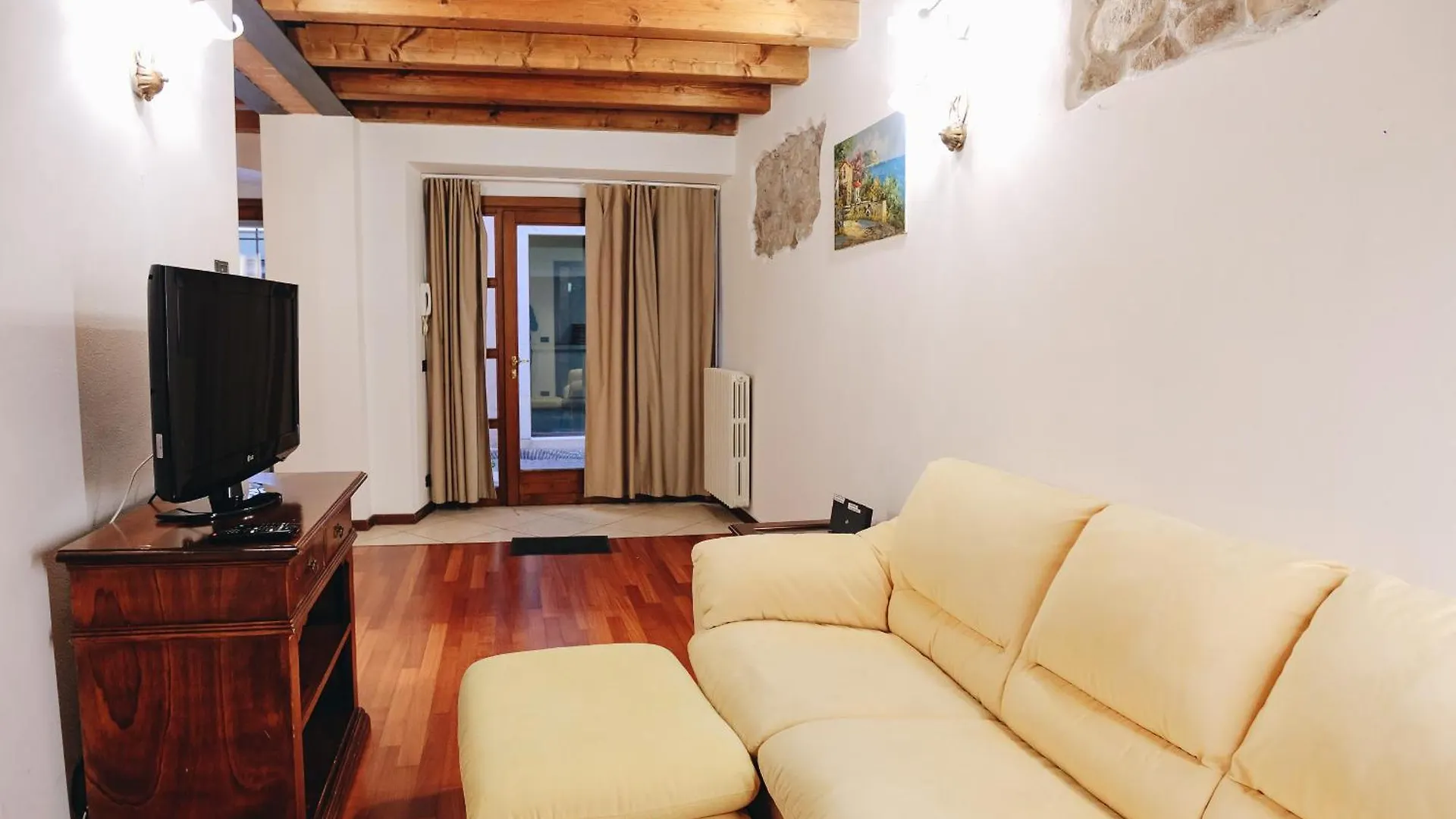 Sg Family - Arilica Loft Apartment Peschiera del Garda Italy